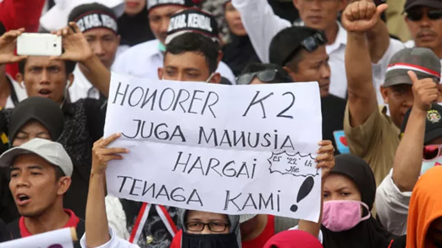 Ribuan Honorer Masih Belum Merdeka di HUT ke-77 RI Ini - GenPI.co