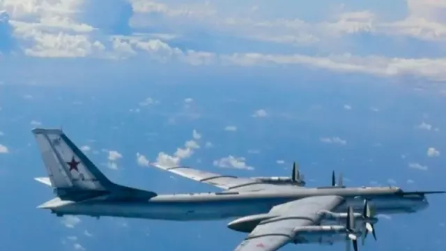 Pesawat Pengebom Rusia Bikin Tegang, Jet Tempur Inggris Bergerak - GenPI.co