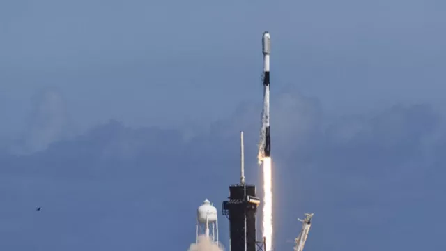 Badai Matahari Bikin Puluhan Satelit Elon Musk Rontok - GenPI.co