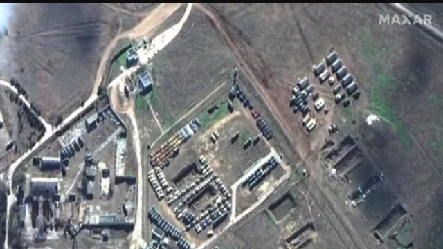 Manuver Rusia Terkuak di Gambar Satelit, Ukraina Bisa Bahaya - GenPI.co Manuver Rusia Terkuak di Gambar Satelit, Ukraina Bisa Bahaya - GenPI.co
