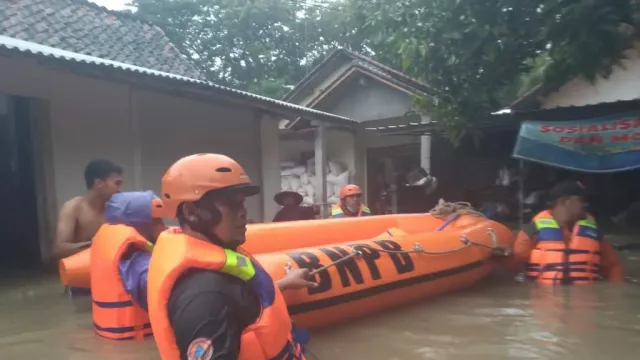 Banjir Rendam 32 Desa di Purworejo, 6000 Warga Mengungsi - GenPI.co