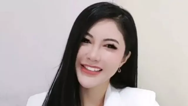 Dokter Dina Beber Wanita Kesakitan saat Begituan, Asal Masuk - GenPI.co Dokter Dina Beber Wanita Kesakitan saat Begituan, Asal Masuk - GenPI.co