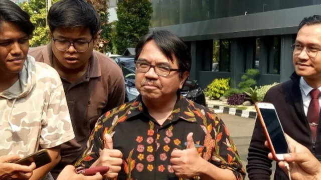 Pelaku Pengeroyokan Ade Armando Terungkap, Guru Ngaji di Palmerah - GenPI.co