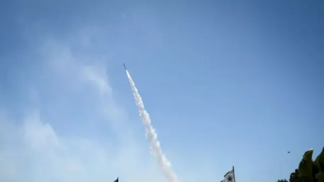 Roket Kedua dari Jalur Gaza Hantam Israel, Ketegangan Meningkat - GenPI.co