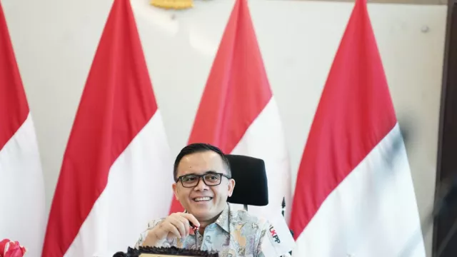 Kepala LKPP: Jokowi Sangat Serius Membantu UMK-Koperasi - GenPI.co