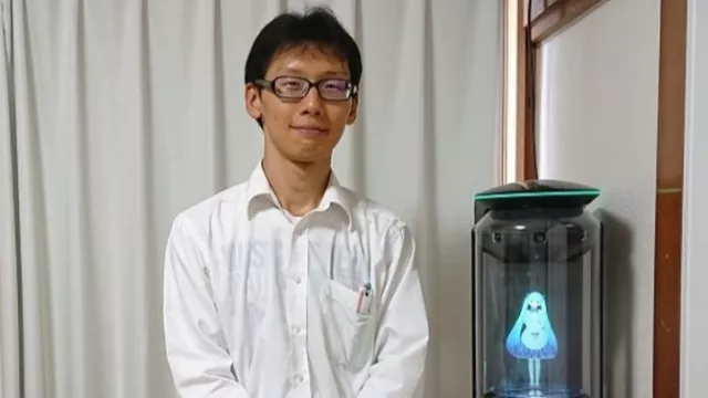 Jaringan Diputus, Pria Jepang Terpaksa Cerai dari Istri Hologram - GenPI.co Jaringan Diputus, Pria Jepang Terpaksa Cerai dari Istri Hologram - GenPI.co