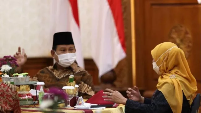 Pengamat Sorot Silaturahmi Prabowo dan Khofifah, Demi Pemilu 2024 - GenPI.co