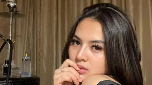 Pensiun Jadi Aspri Hotman Paris, Iqlima Kim Lakoni Pekerjaan Ini - GenPI.co