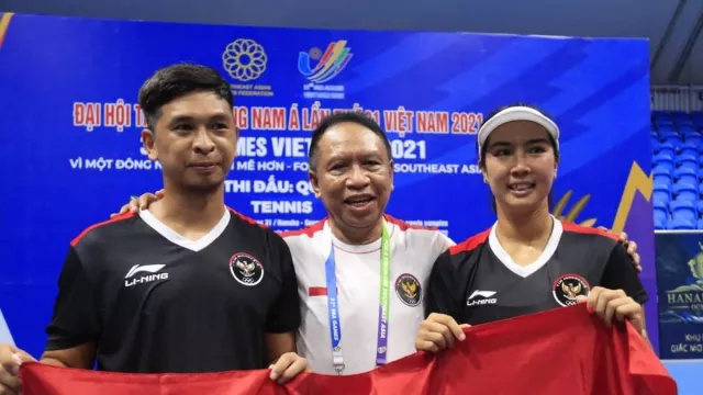 Menpora Bawa Hoki, Tenis Indonesia Raih Emas SEA Games 2021 - GenPI.co