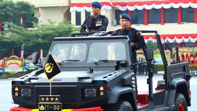 Presiden Jokowi Setuju Dankor Brimob Diisi Jenderal Bintang 3 - GenPI.co