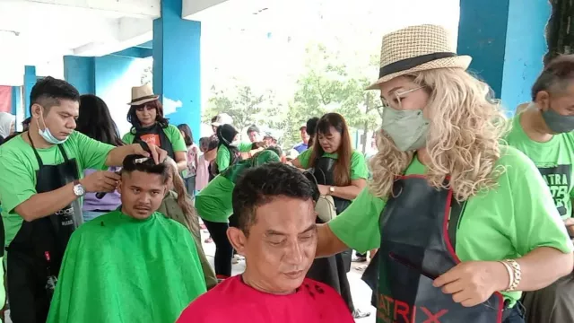 Rayakan HUT DKI, Sobat Ganjar Pranowo Gelar Potong Rambut Gratis - GenPI.co
