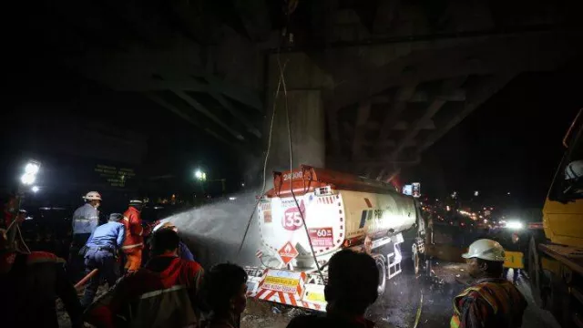 RS Polri Terima 9 Jenazah Korban Kecelakaan Truk di Cibubur - GenPI.co