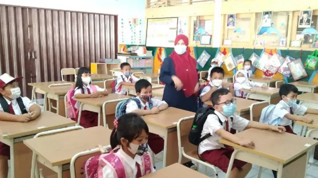 PSI Soroti Jumlah Anak Putus SD di Era Anies Baswedan - GenPI.co PSI Soroti Jumlah Anak Putus SD di Era Anies Baswedan - GenPI.co