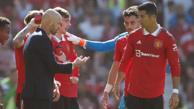Erik ten Hag Gantung Cristiano Ronaldo di Manchester United - GenPI.co