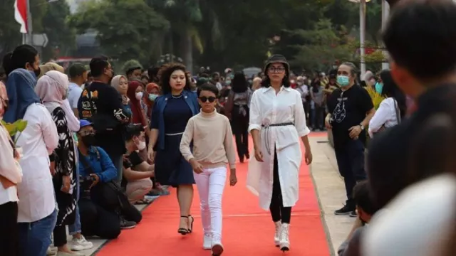 Anak Muda Pencinta Fesyen di Surabaya Punya Acara Peragaan Busana - GenPI.co