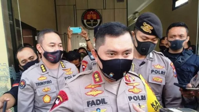 Video Irjen Fadil Imran Telepon Viral, Istana Buka Suara - GenPI.co