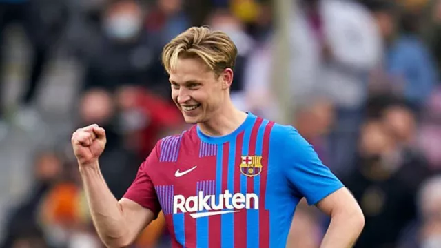 Fans Man Utd Gigit Jari, Frenkie De Jong Bantah Hengkang dari Barcelona - GenPI.co