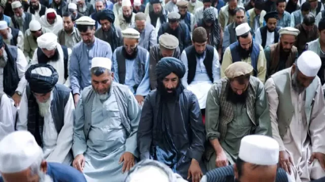 Ledakan Bom di Masjid Terbesar Afghanistan, Ulama Terkemuka Tewas - GenPI.co Ledakan Bom di Masjid Terbesar Afghanistan, Ulama Terkemuka Tewas - GenPI.co