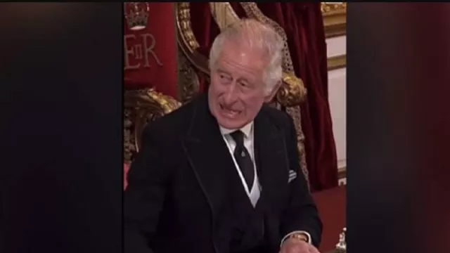 Raja Charles III Kesal Sampai Meringis, Videonya Viral di Media Sosial - GenPI.co