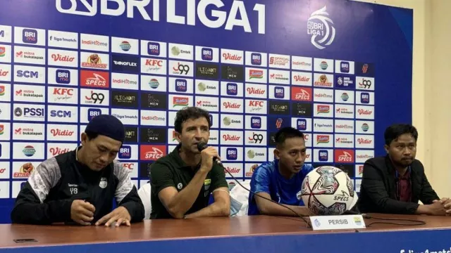 Persib Tendang Persija dari Puncak Klasemen Liga 1, Luis Milla Merendah - GenPI.co