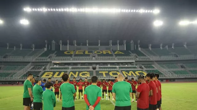 FIFA Bantah Tuduhan Vietnam yang Sebut Gelora Bung Tomo Bau Sampah - GenPI.co