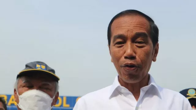 Jokowi Buka Suara Soal Pengganti Anies Baswedan - GenPI.co