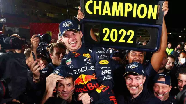 Balapan Gila! Max Verstappen Juara Dunia F1 - GenPI.co