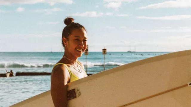 Pesona Bidadari Hawaii, Atlet Cantik yang Bikin Pria Susah Kedip - GenPI.co