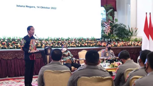 Jokowi Hanya Beri Imbauan ke Perwira Polisi, Pengamat: Sangat Disayangkan - GenPI.co