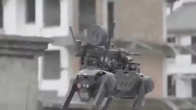 Militer China Pamer Robot Penyerang Berbentuk Anjing, Siapa Berani Lawan? - GenPI.co