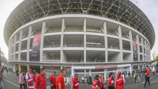 Pengelola Ketemu Menpora, GBK Batal Dipakai Timnas Indonesia dan Liga 1 - GenPI.co
