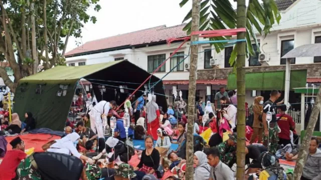 Ridwan Kamil Imbau Masyarakat Tetap Waspada Gempa Susulan di Cianjur