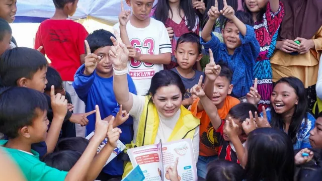 Yanti Airlangga Pimpin Trauma Healing Anak Gempa Cianjur - GenPI.co