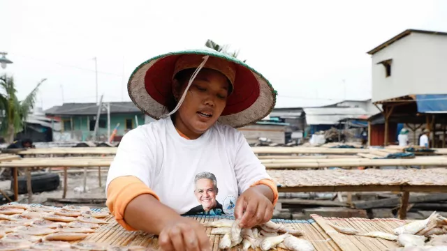 Jamin Kesejahteraan Nelayan, Ganjar Didukung Nelayan Pesisir DKI Jadi Presiden 2024 - GenPI.co