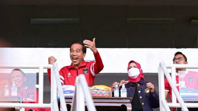 Timnas Indonesia Bikin Shin Tae Yong Marah, Jokowi Blak-blakan - GenPI.co