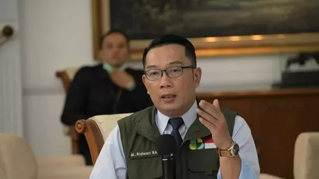 Kasihan! Guru SMK Cirebon Dipecat Karena Kritik Ridwan Kamil - GenPI.co