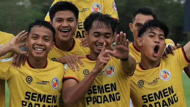 Yakin Bisa Promosi ke Liga 1, Semen Padang FC Kecewa Liga 2 Dihentikan - GenPI.co
