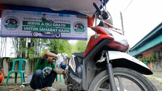 Servis Motor Gratis dari Kajol Dukung Ganjar, Driver Ojol Serang Semringah - GenPI.co Servis Motor Gratis dari Kajol Dukung Ganjar, Driver Ojol Serang Semringah - GenPI.co