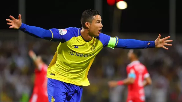 Ronaldo Mulai Sombong karena Benzema Ikuti Jejaknya ke Arab Saudi - GenPI.co