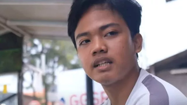 Bikin Meleyot! Usia 18 Tahun, Reza Jual Tahu Goreng, Omzet Jutaan Sehari - GenPI.co