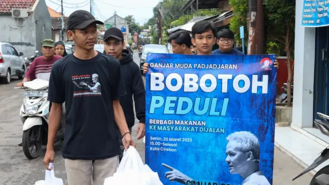 Sambil Nobar Persib Bandung, Ganjar Muda Padjadjaran Tumbuhkan Rasa Sosial - GenPI.co