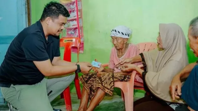 Usia 105 Tahun, Nenek Satinem Punya KTP dan KK pada Era Bobby Nasution - GenPI.co
