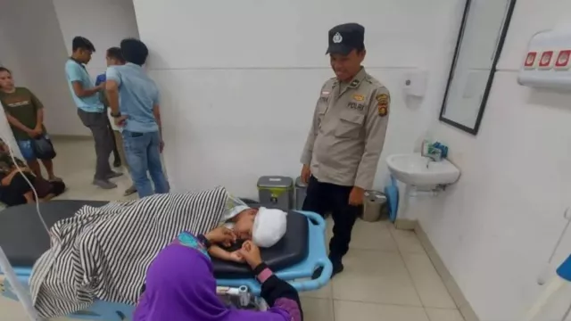 Bocah di OKU Sumatera Selatan Tersenggol Kereta saat Main Layangan - GenPI.co Bocah di OKU Sumatera Selatan Tersenggol Kereta saat Main Layangan - GenPI.co