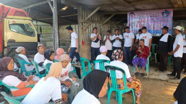 Penuh Berkah, KST Dukung Ganjar Beri Santunan ke Kaum Ibu Lansia - GenPI.co