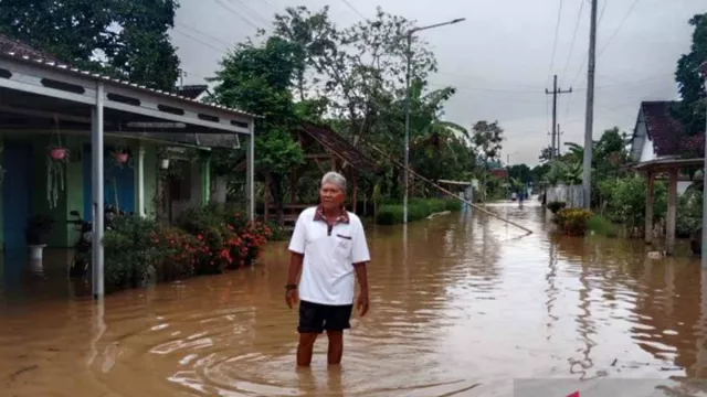 748 Rumah Warga Terendam Banjir di Jember Jawa Timur - GenPI.co