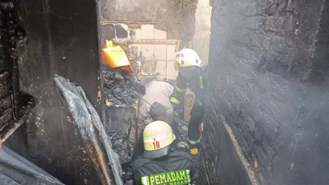 6 Orang Tewas Terjebak Kebakaran Sebuah Rumah di Medan Sumatera Utara - GenPI.co