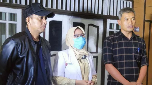 Tahanan Polres Tapin Tewas Seusai Ditangkap Petugas dalam Pelariannya - GenPI.co Tahanan Polres Tapin Tewas Seusai Ditangkap Petugas dalam Pelariannya - GenPI.co