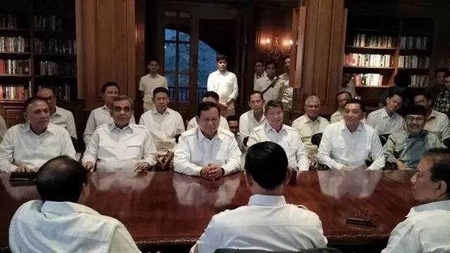 Wiranto Serahkan Kader Hanura ke Gerindra, Prabowo Subianto Makin Kuat - GenPI.co