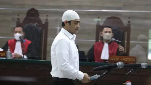 Ferry Irawan Divonis 1 Tahun Penjara, Kuasa Hukum Sebut Hakim Bijaksana - GenPI.co