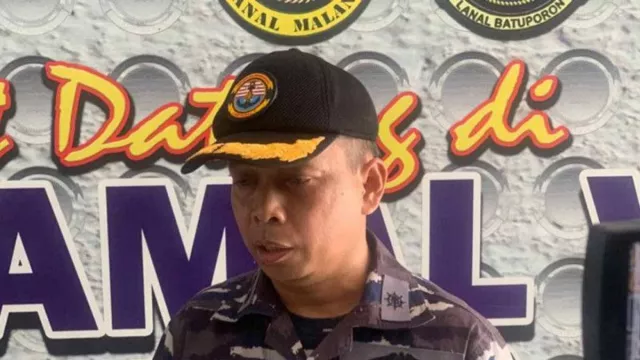 Kronologis 2 Bus TNI AL Terobos Perlintasan Kereta Api di Malang - GenPI.co
